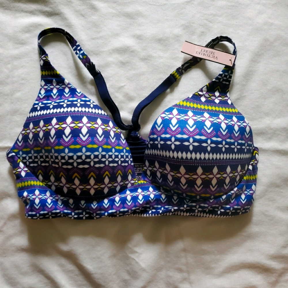 Booby comfort!  Wire free pull-on bra